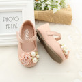 Ouverture carrée chaussures chaussures de bébé en gros avec une bonne qualité fleur perlée Appliqued Shoes